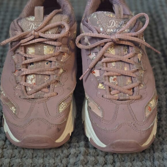 Tennis shoes - Picture 3 of 5